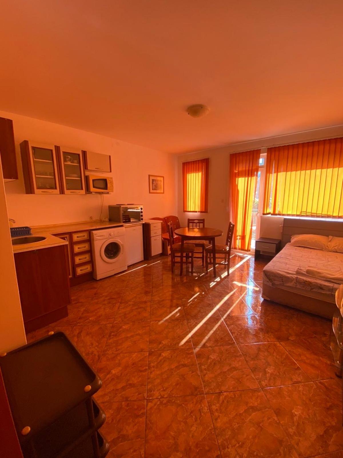Studios & Apartments Perla 써니비치 외부 사진