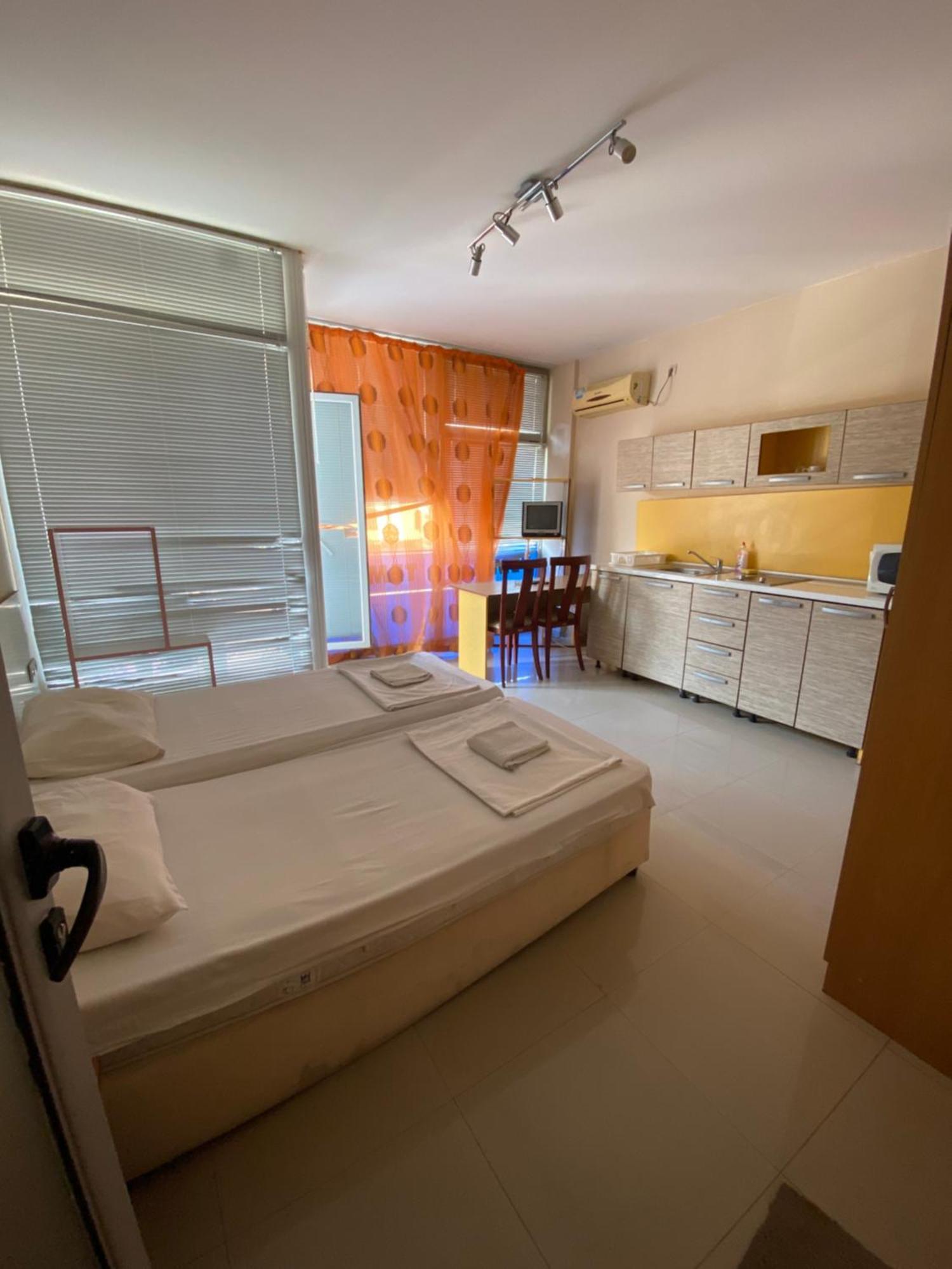 Studios & Apartments Perla 써니비치 외부 사진